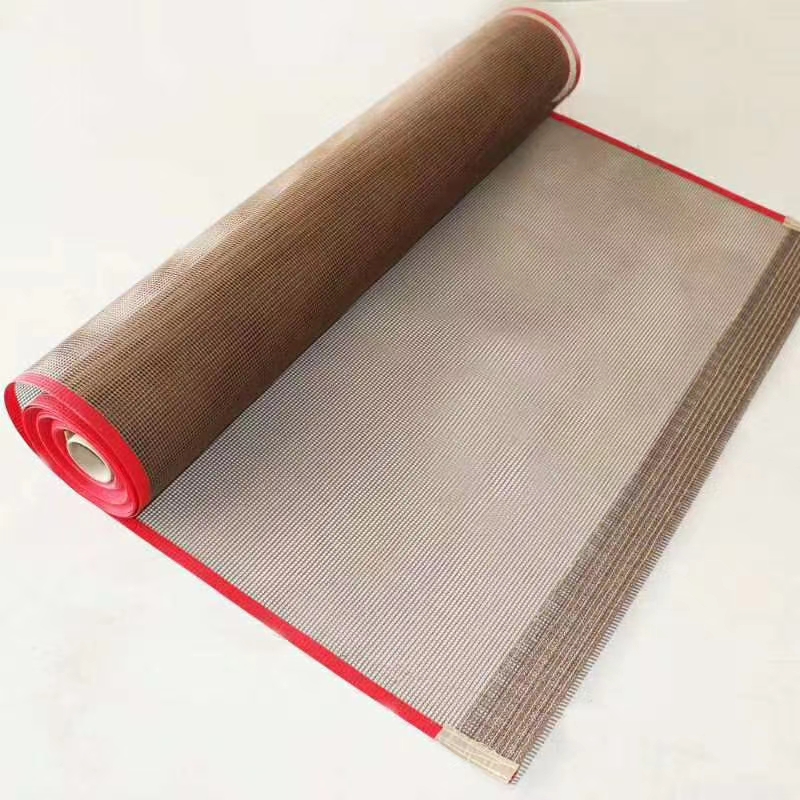 Tekoči trak iz steklenih vlaken, odporen na visoke temperature 4x4 mm, prevlečen s PTFE