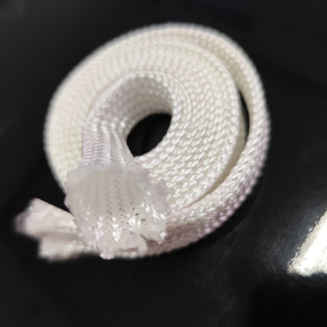 Avvolgimento del tubo flessibile con isolamento termico Resistenza agli spruzzi di saldatura Manicotto di protezione intrecciato in fibra di vetro ad alta silice